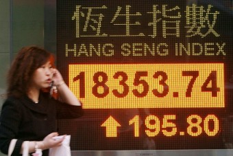 China shares flat in morning trade